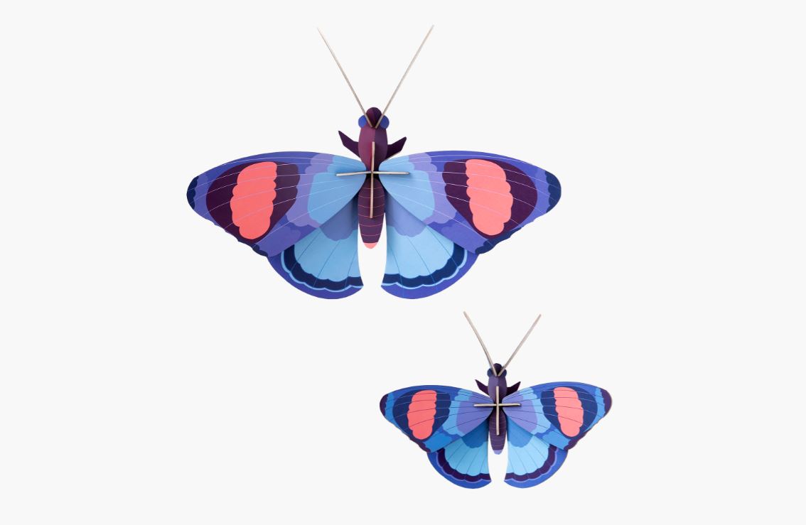 Seinakaunistused Deluxe, Peacock Butterflies