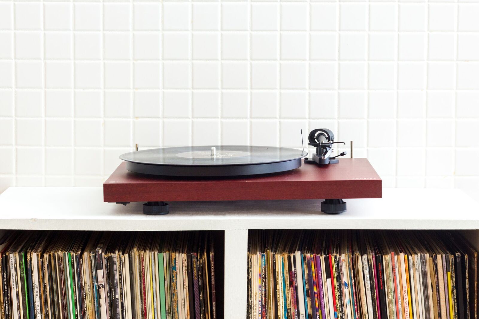 CROSLEY VINÜÜLPLAADIMÄNGIJA C10, MAHAGON