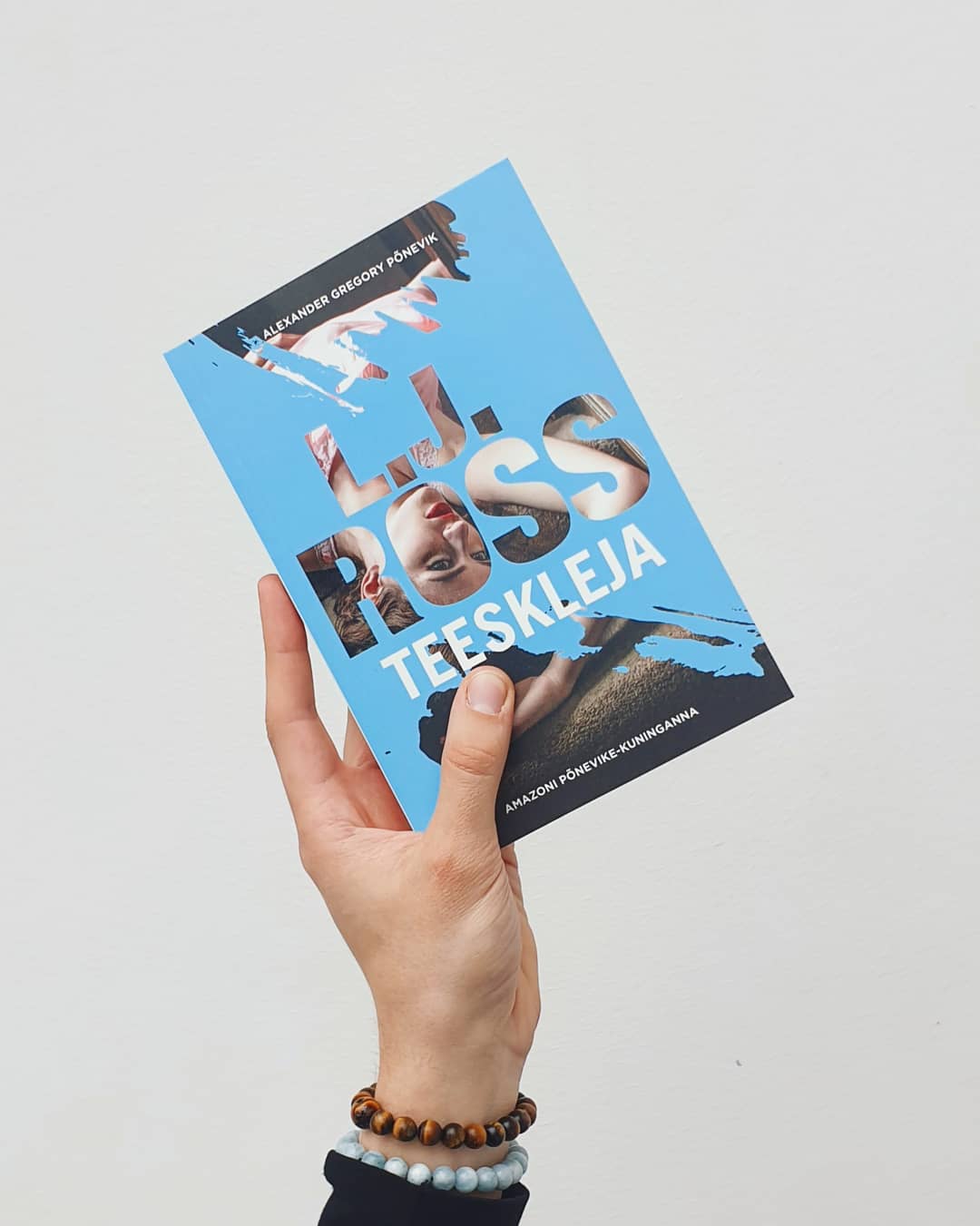 Teeskleja - L. J. Ross