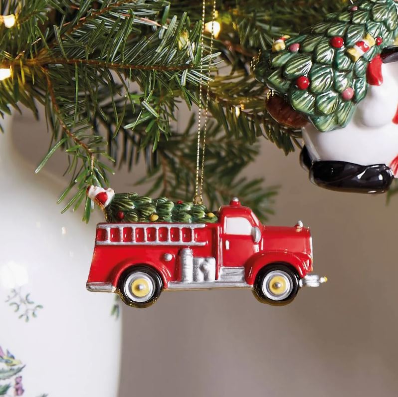 Kuuseehe Christmas Tree Firetruck