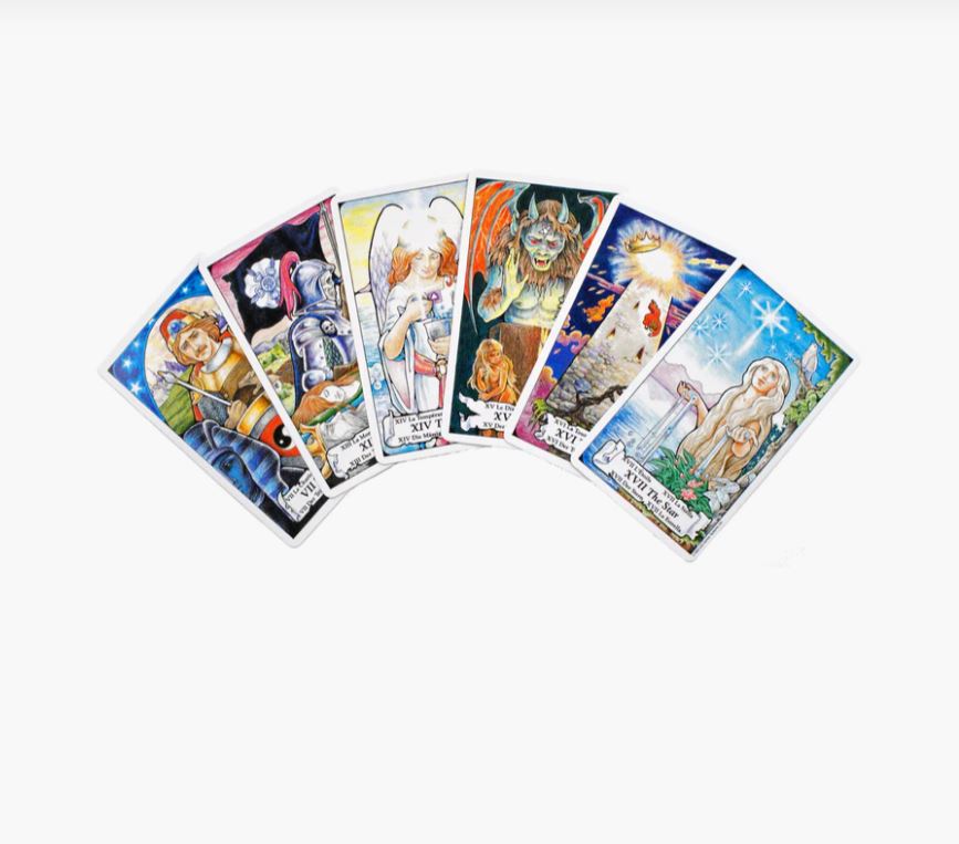 Kinkekomplekt Essential Tarot, raamat + kaardid