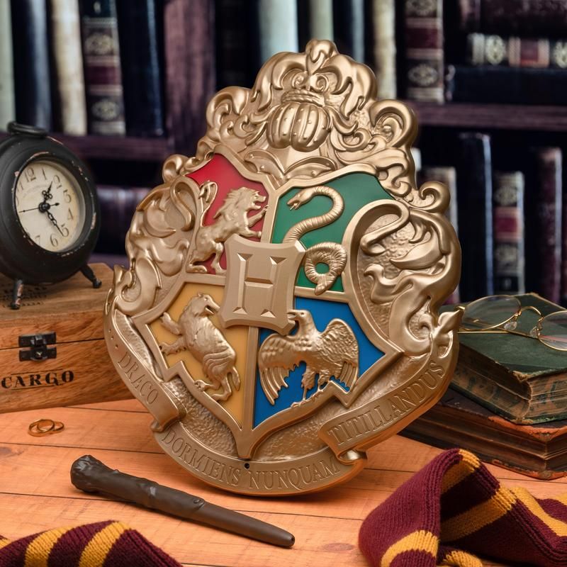 Lamp Harry Potter Hogwarts Crest with Wand Remote, 35cm