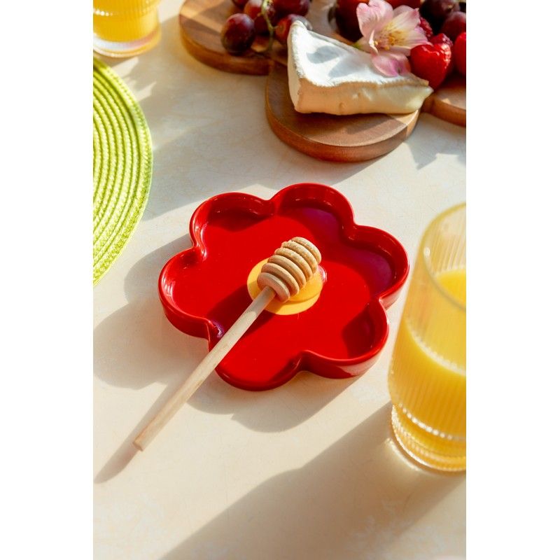 Lusikaalus Daisy, Red