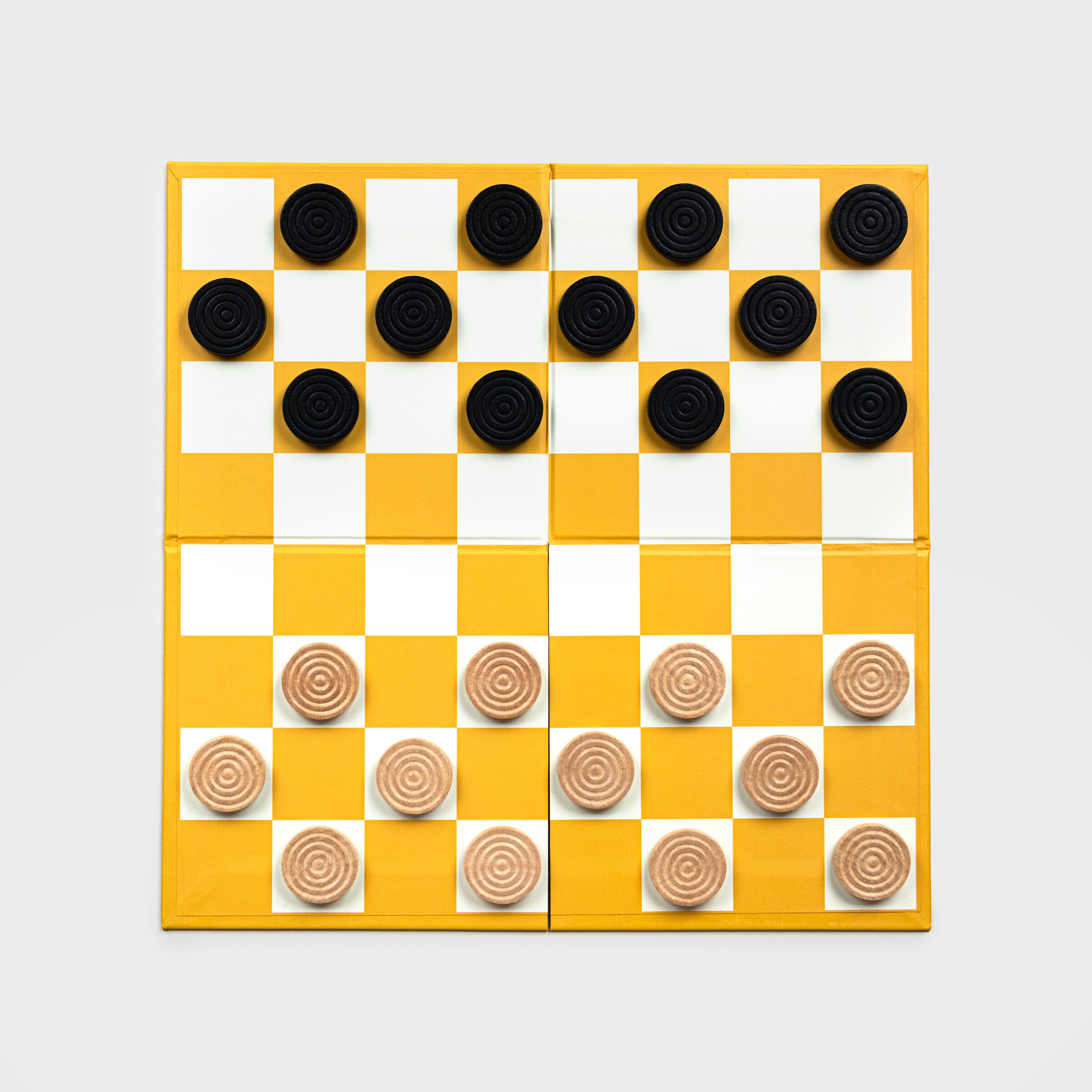Lauamäng Checkers in a Book