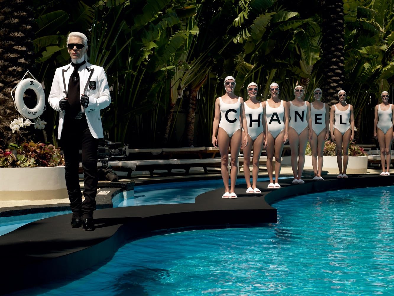 Karl Lagerfeld: Fashion Icon