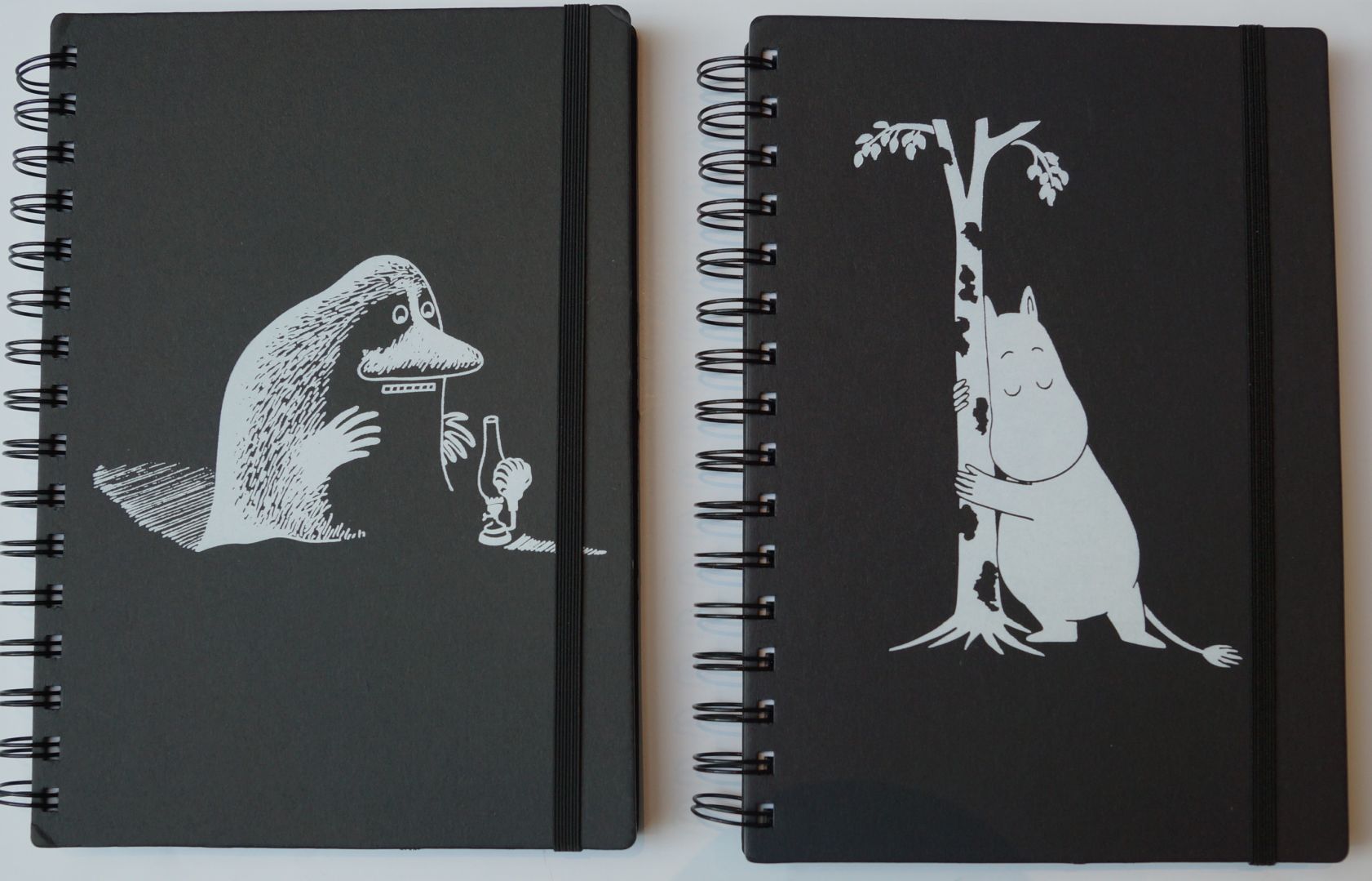 Moomin spiraalplokk A5, kõvakaaneline, must, assortii