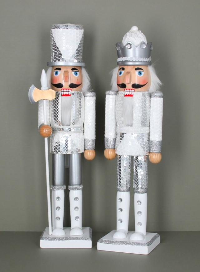 DEKORATIIVKUJU NUTCRACKER, SILVER 37CM, ASSORTII