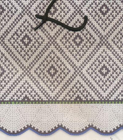 KINKEKOTT MUSTJALA KINNAS 180x70x210