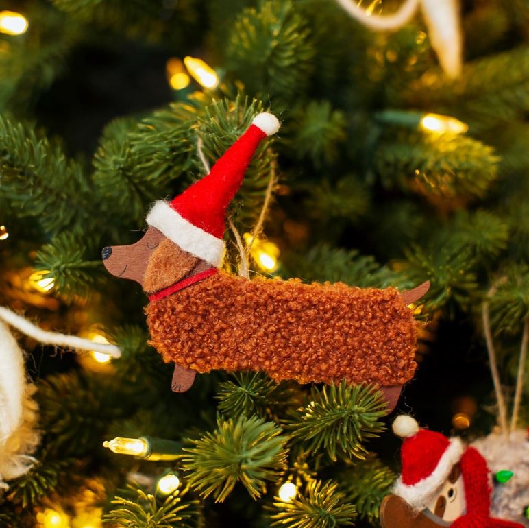 Kuuseehe Festive Daschund