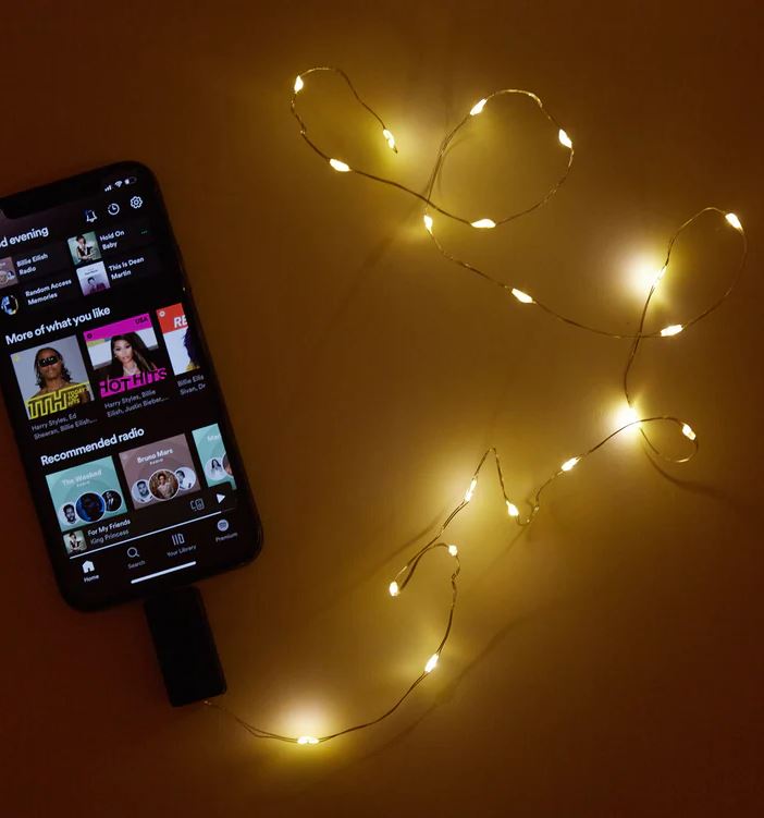 Nutitelefoni (iPhone) dekoratiivvalgusti Sound Activated String Light