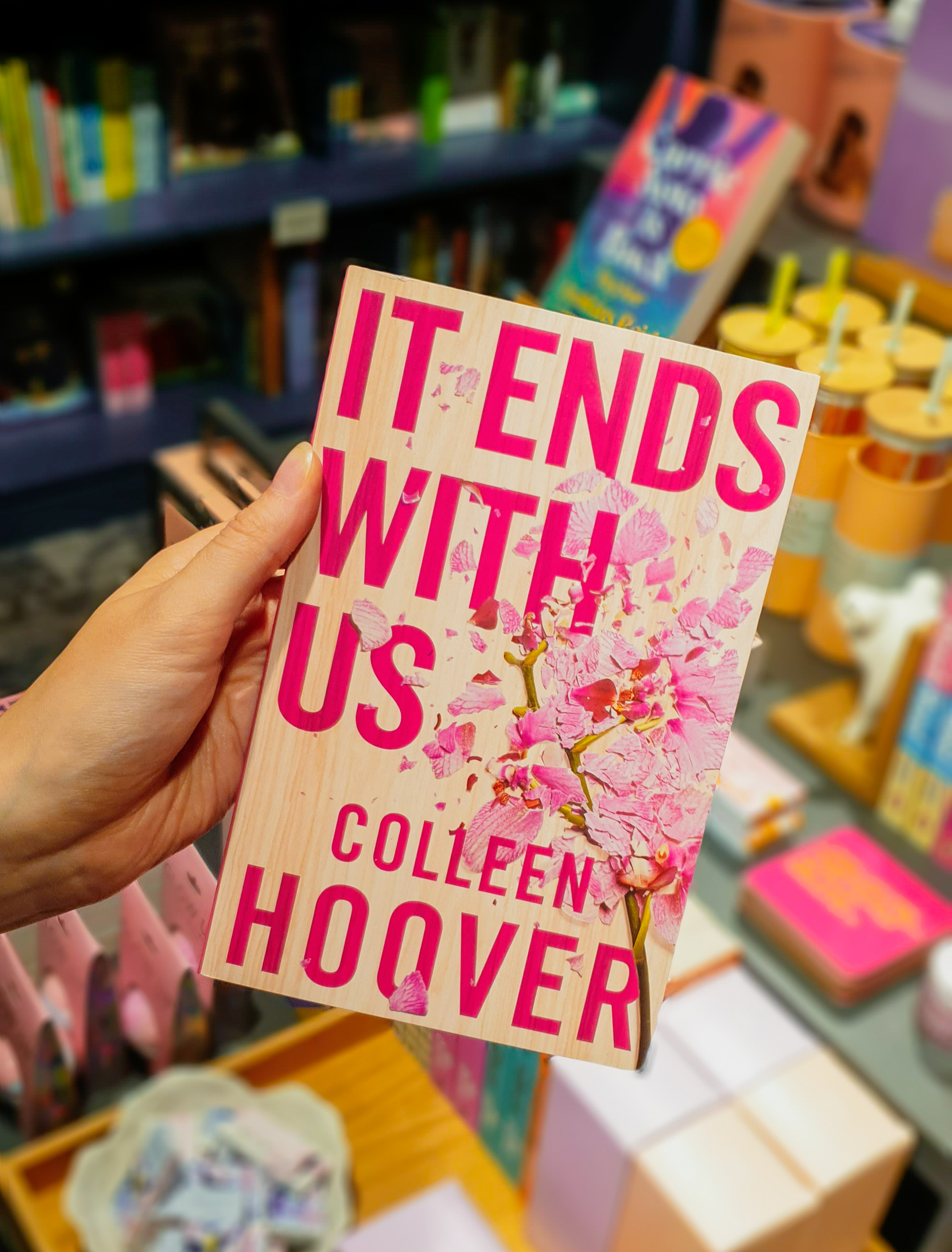 It Ends With Us - Colleen Hoover