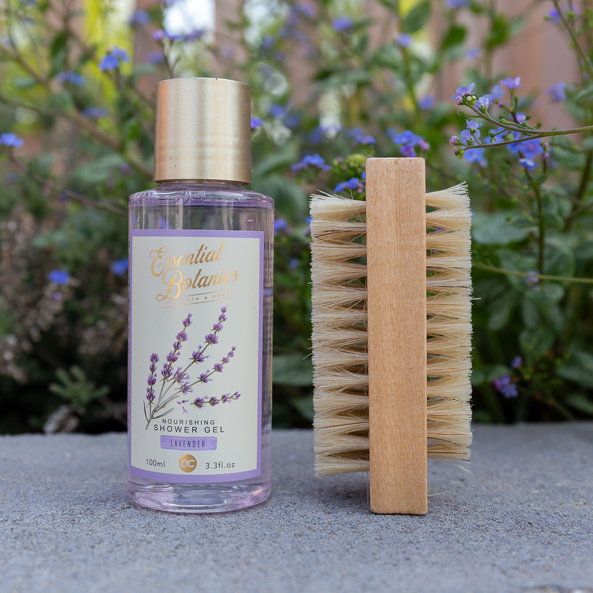Kinkekomplekt kastekannuga Essential Botanicalss, dušigeel 100ml + küünehari
